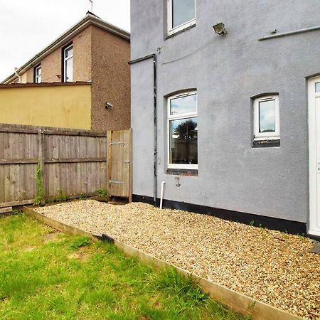 Villa Holiday House For 7 Guests, Free Wi-Fi & Self Check-In Explore Newport Exterior foto