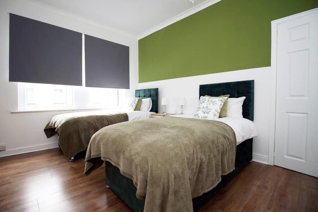 Villa Holiday House For 7 Guests, Free Wi-Fi & Self Check-In Explore Newport Exterior foto