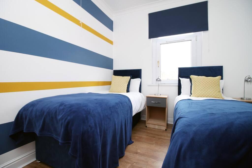 Villa Holiday House For 7 Guests, Free Wi-Fi & Self Check-In Explore Newport Exterior foto